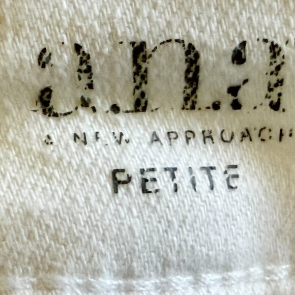a.n.a. Petite WHITE JEANS Size 28/6Petite Skinny Ankle Stretch Denim Mid-Rise - Picture 8 of 11